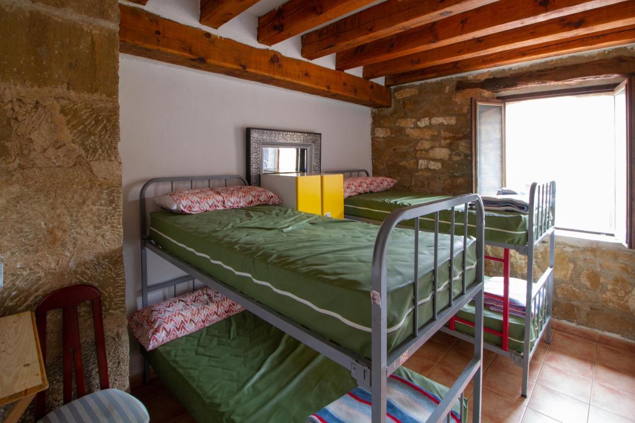 La Pata De Oca Hostal Rural Y Albergue Torres del Rio Bagian luar foto